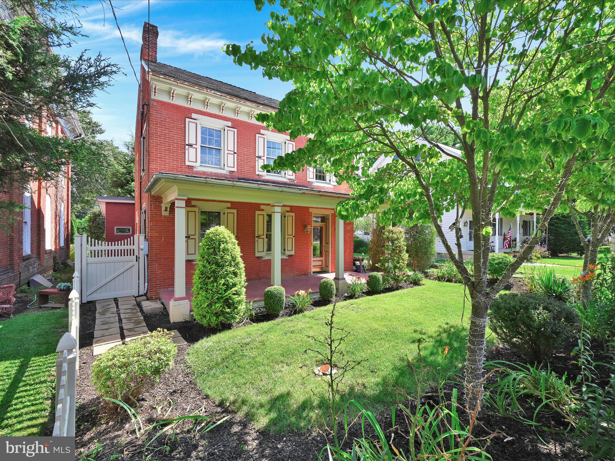 63 West Main Street Lebanon, PA 17042 - Photo 5 of 40 front