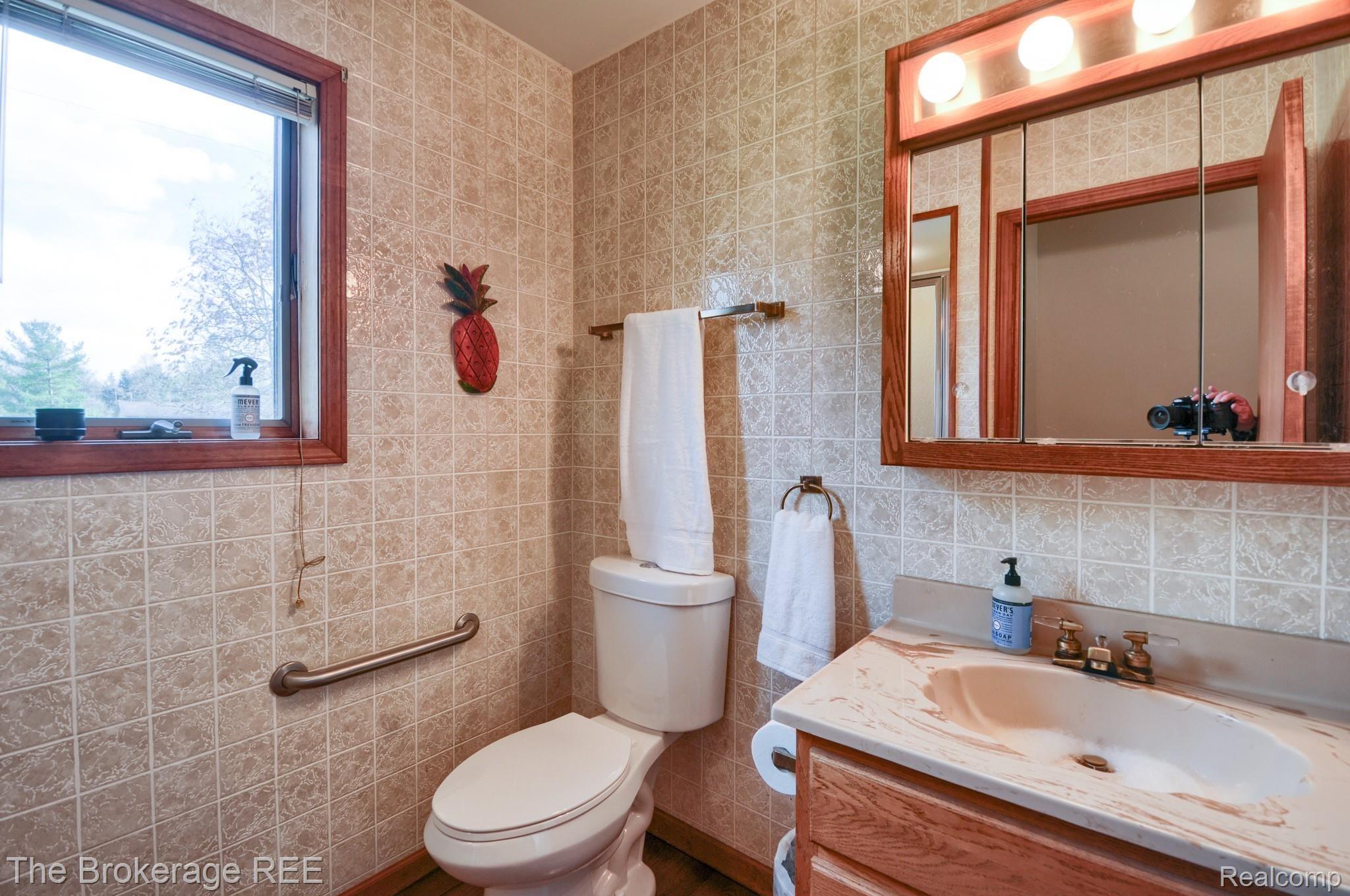 8019 Potter Road Flushing, MI 48433 - Photo 33 of 40 SD3_3397-HDR(5).jpg