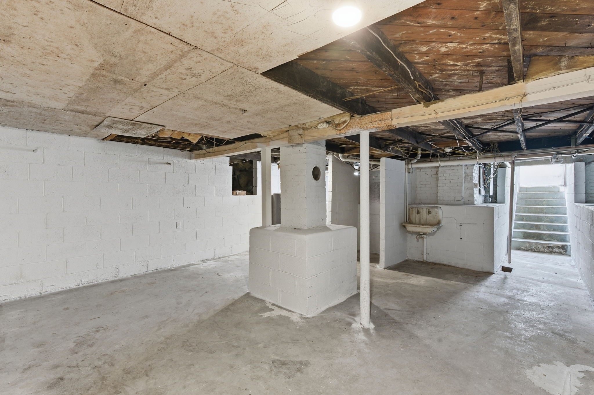 1106 Dodson Street Old Hickory, TN 37138 - Photo 23 of 27 a view of a garage