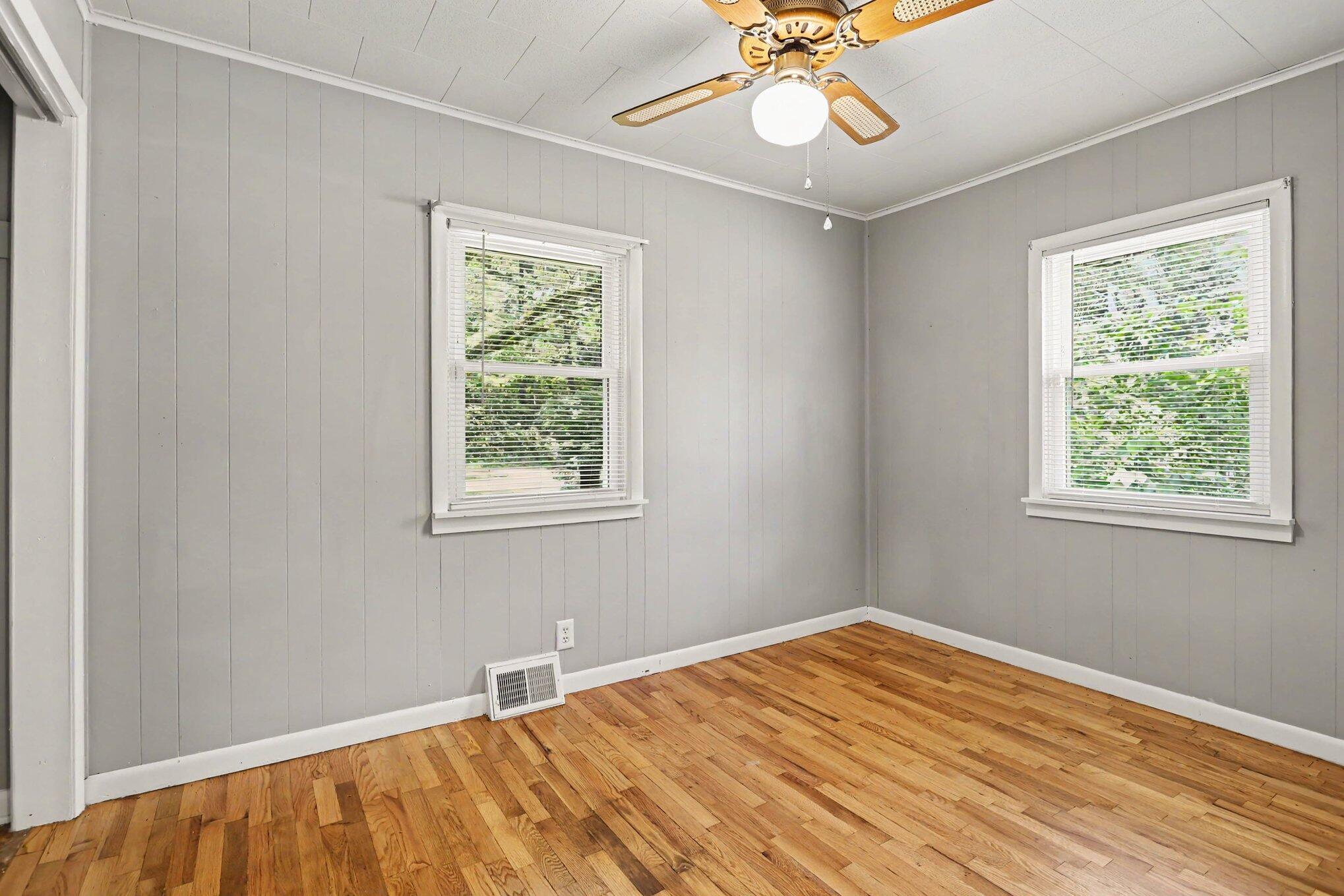 229 Hartman Road Niles, MI 49120 - Photo 14 of 33 011_file_2344