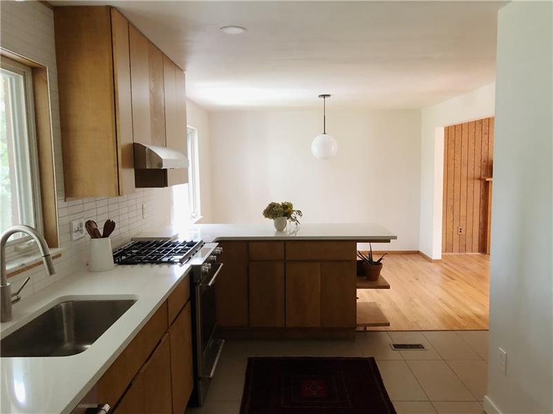 508 Edgewood Road Pittsburgh, PA 15221 - Photo 6 of 23 Gallery Image 6