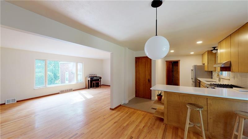 508 Edgewood Road Pittsburgh, PA 15221 - Photo 8 of 23 Gallery Image 8