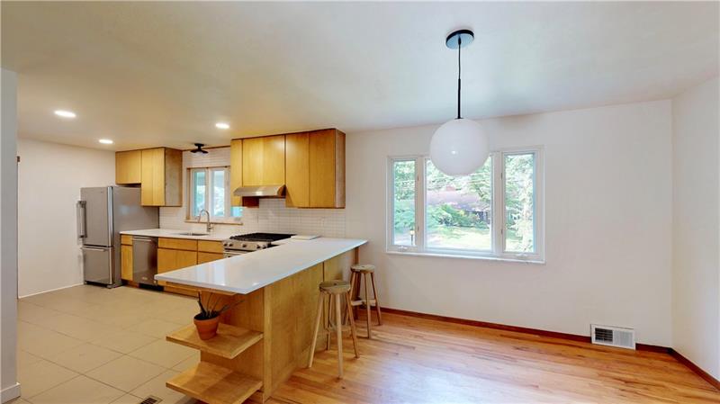 508 Edgewood Road Pittsburgh, PA 15221 - Photo 10 of 23 Gallery Image 10
