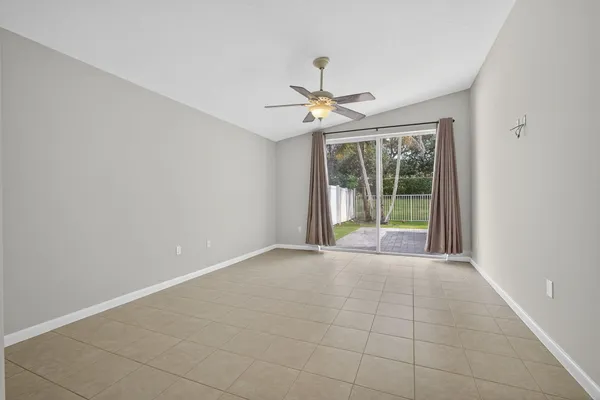 $3,200 | 1475 Running Oak Lane, Royal Palm Beach, FL 33411