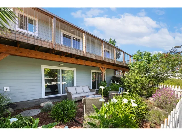 $865,000 | 19 Otter Terrace, Brookings, OR 97415