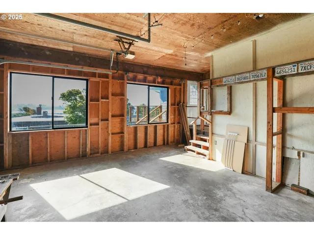 $865,000 | 19 Otter Terrace, Brookings, OR 97415