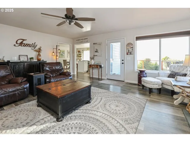 $865,000 | 19 Otter Terrace, Brookings, OR 97415