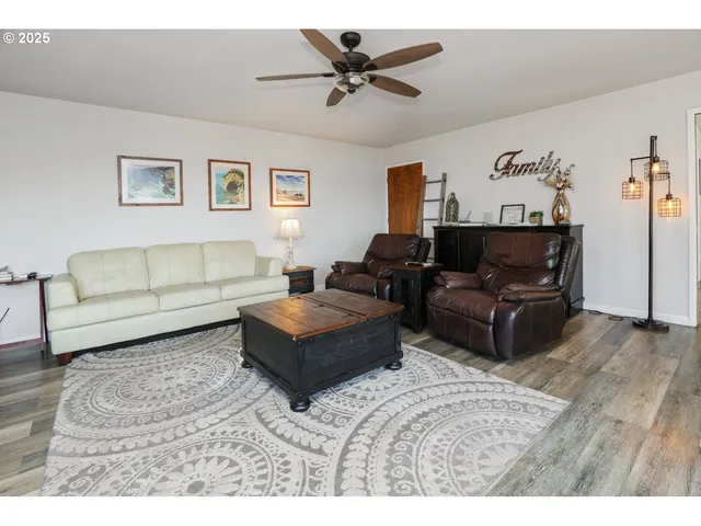 $865,000 | 19 Otter Terrace, Brookings, OR 97415