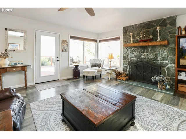 $865,000 | 19 Otter Terrace, Brookings, OR 97415