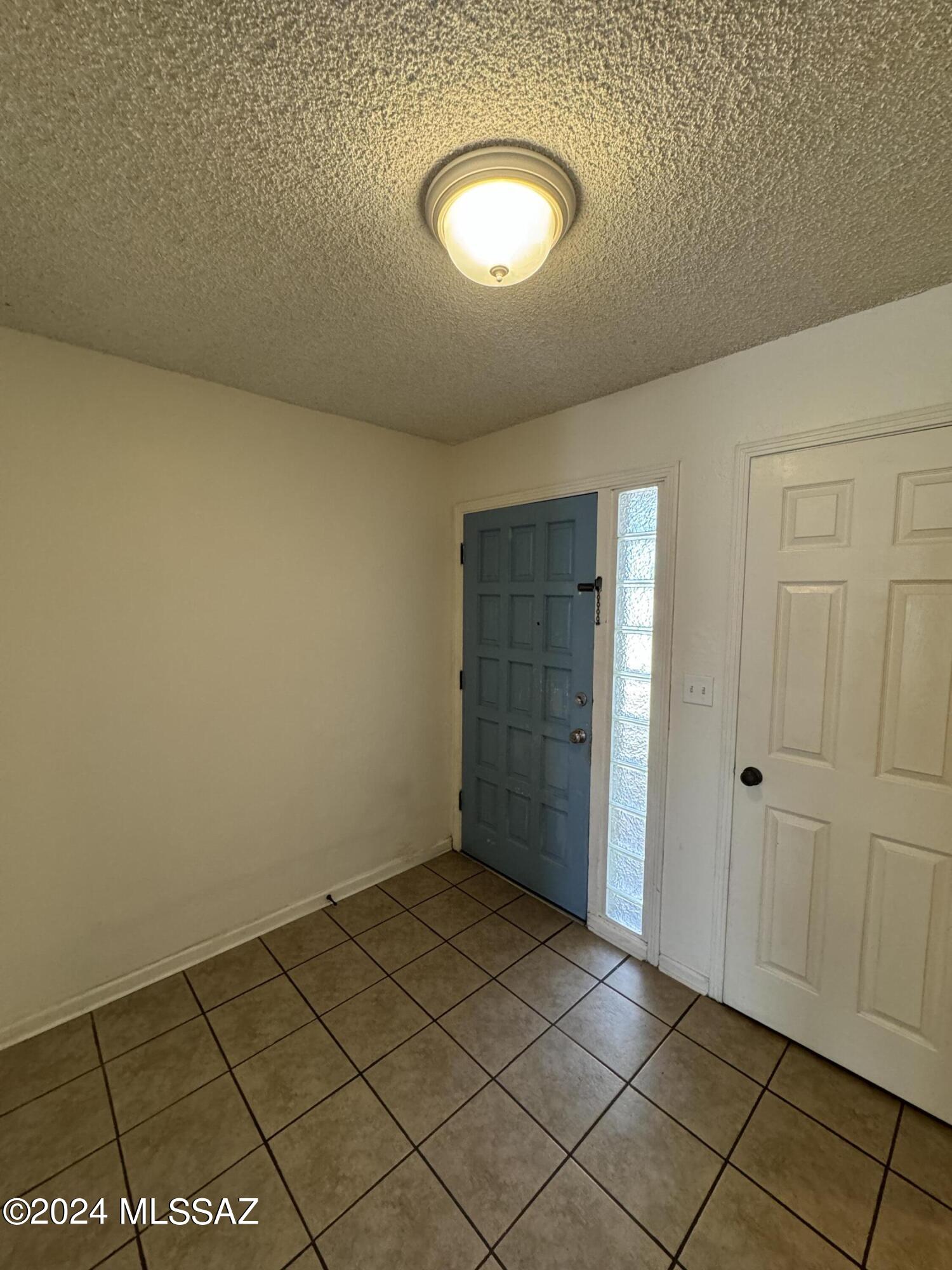 1505 East Prince Road, Unit B Tucson, AZ 85719 - Photo 4 of 37