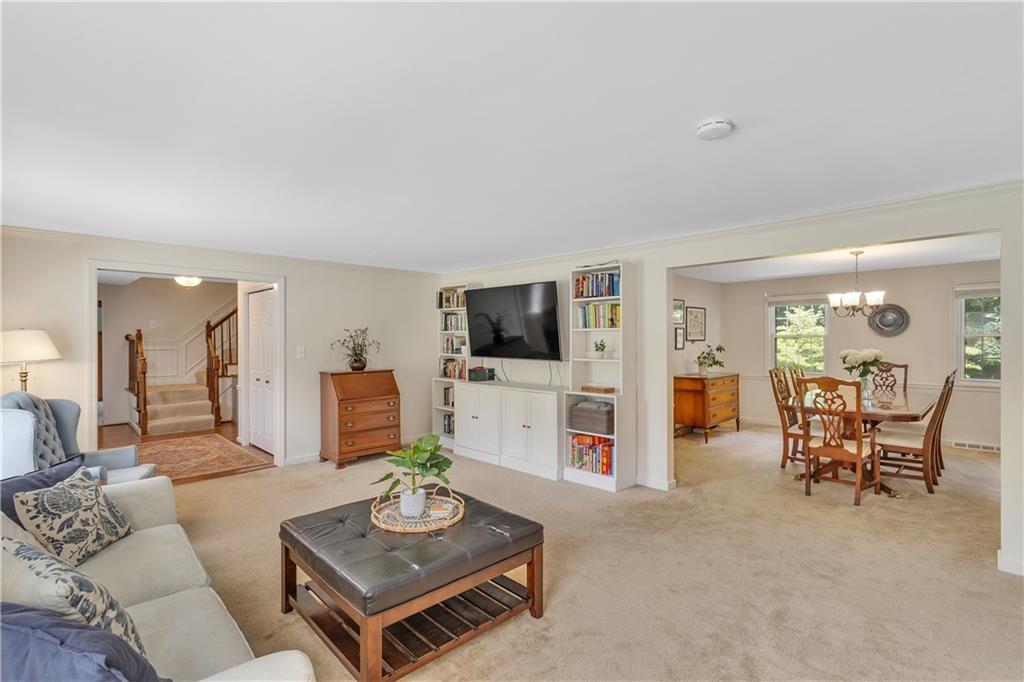 2274 Rochester Road Pittsburgh, PA 15237 - Photo 5 of 32 Gallery Image 5