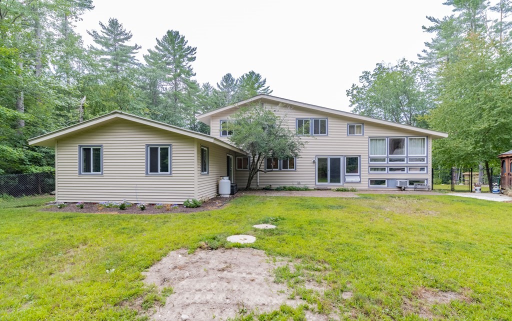 82 January Hills Road Shutesbury, MA 01002 - Photo 6 of 42 Gallery Image 6