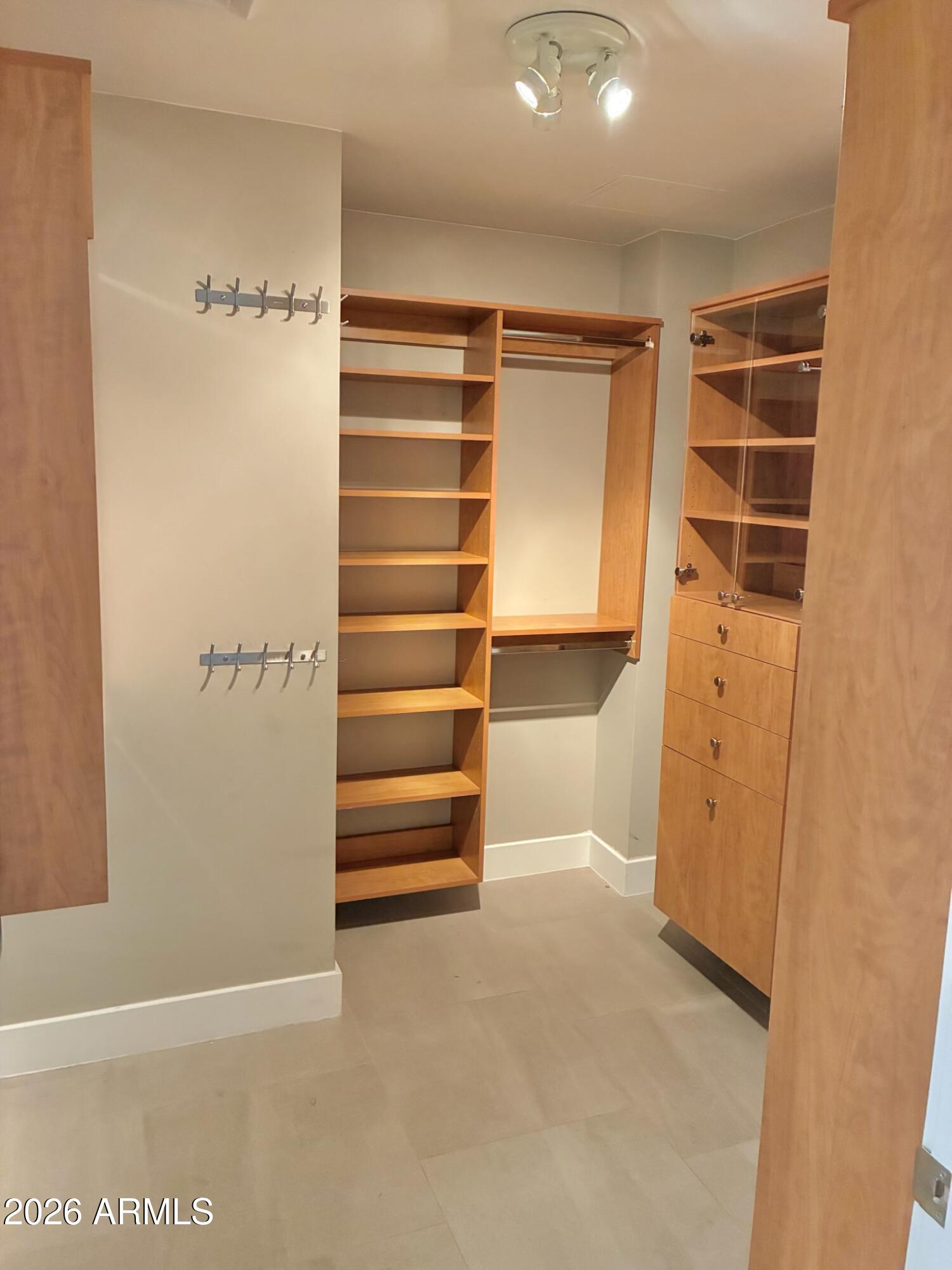 140 East Rio Salado Parkway, Unit 702 Tempe, AZ 85281 - Photo 8 of 42 PRIMARY CLOSET