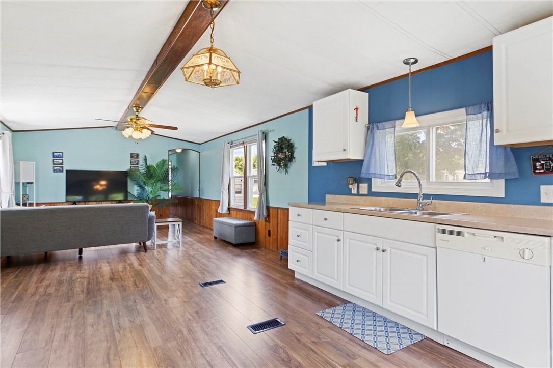 45 Wright Way Coventry, RI 02816 - Photo 11 of 50