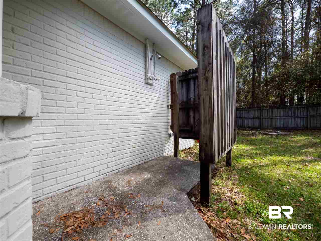 10053 Pineview Drive West Foley, AL 36535 - Photo 14 of 19 OUTDOOR SHOWER