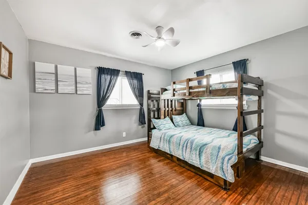 $2,200 | 728 7th Street, Galveston, TX 77550