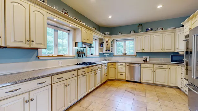 $775,000 | 76 Heritage Lane, Union, ME 04862