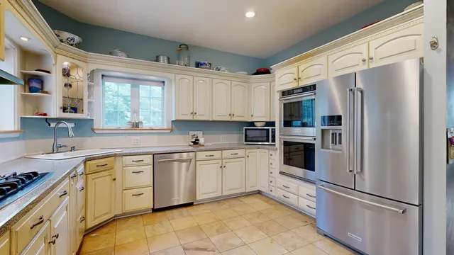 $775,000 | 76 Heritage Lane, Union, ME 04862