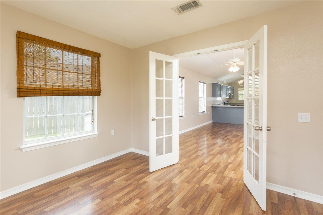 1272 Brownfield Road Pensacola, FL 32526 - Photo 13 of 31
