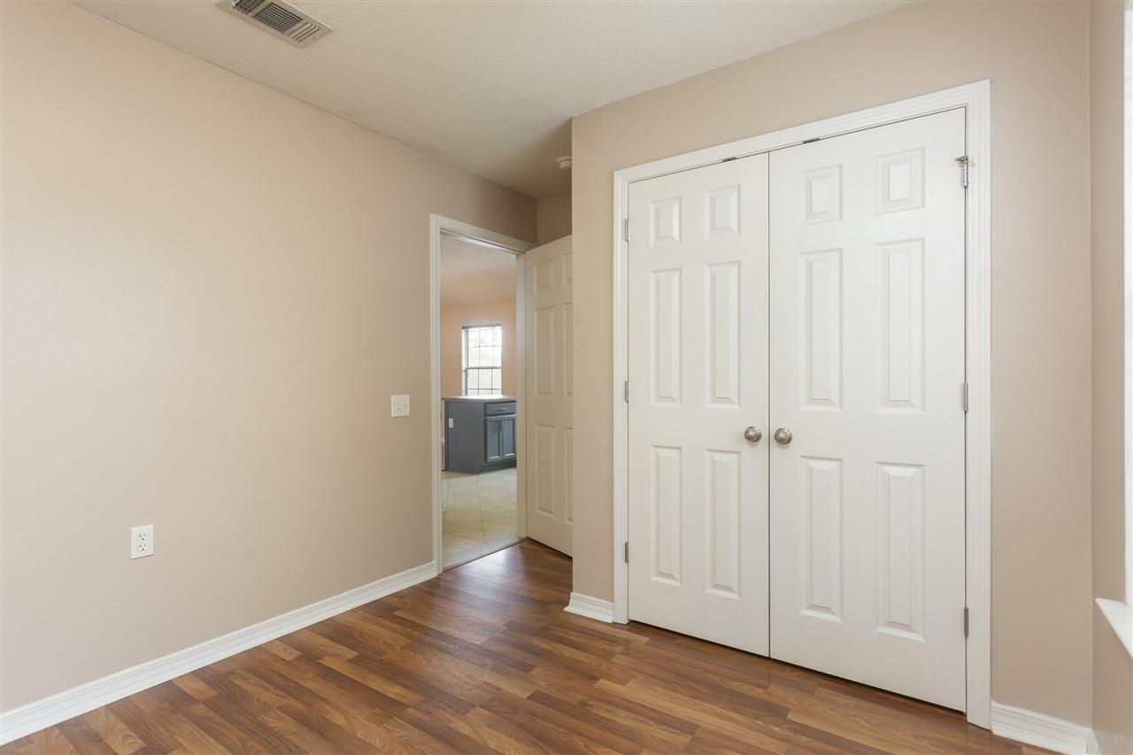 1272 Brownfield Road Pensacola, FL 32526 - Photo 17 of 31