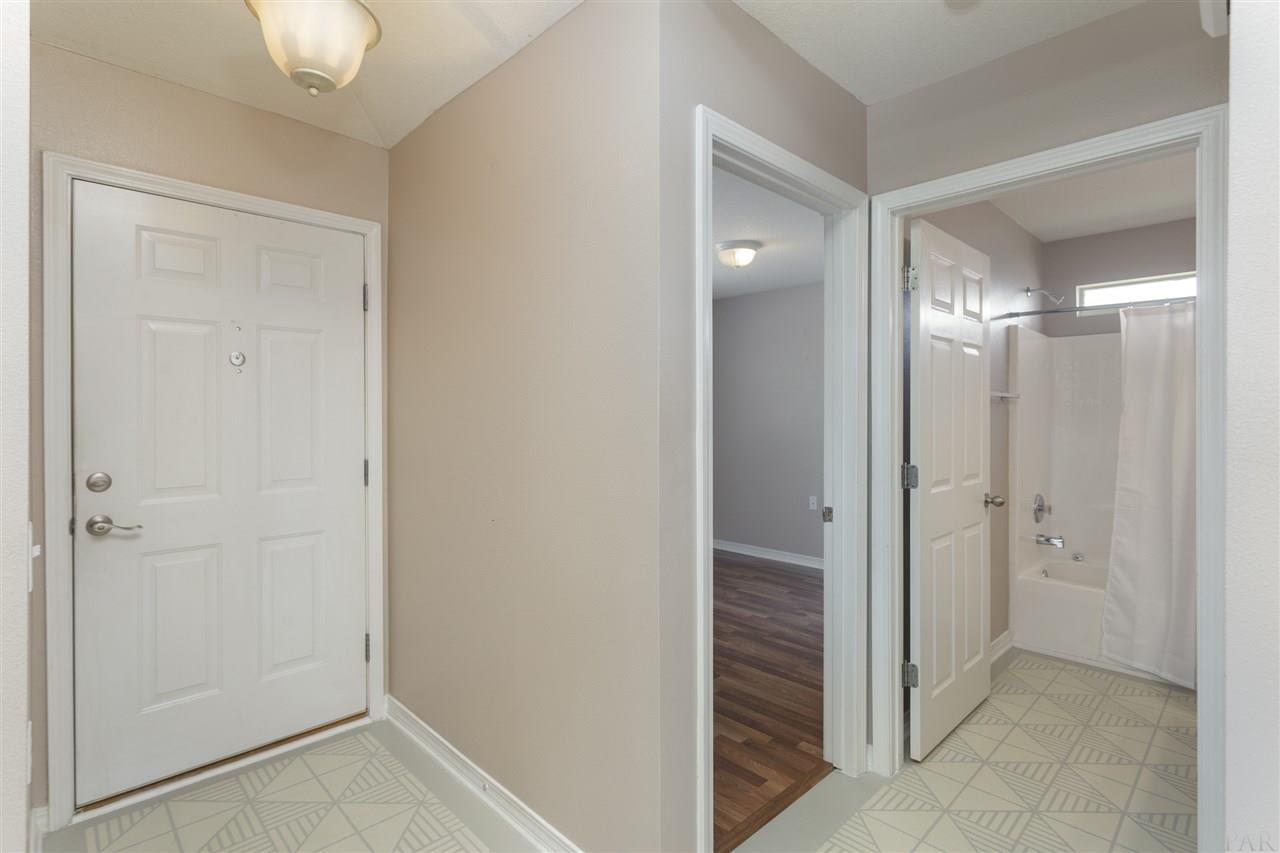 1272 Brownfield Road Pensacola, FL 32526 - Photo 5 of 31