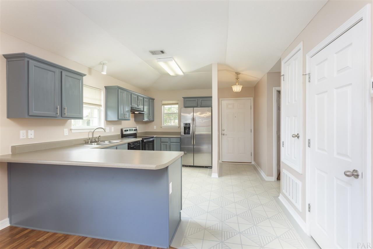1272 Brownfield Road Pensacola, FL 32526 - Photo 9 of 31