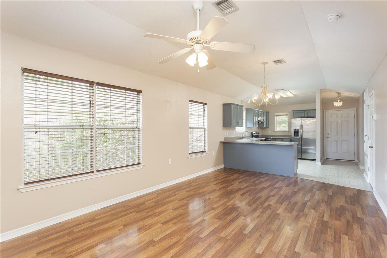 1272 Brownfield Road Pensacola, FL 32526 - Photo 10 of 31