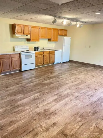 $1,700 | 116 West McKay Street, Unit 1, Saline, MI 48176