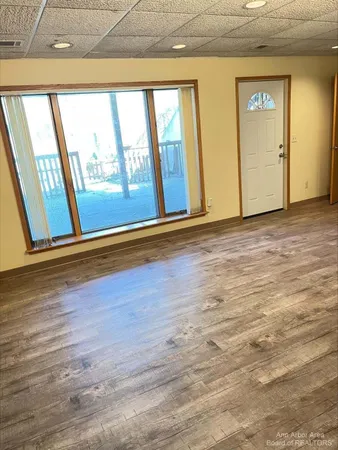 $1,700 | 116 West McKay Street, Unit 1, Saline, MI 48176