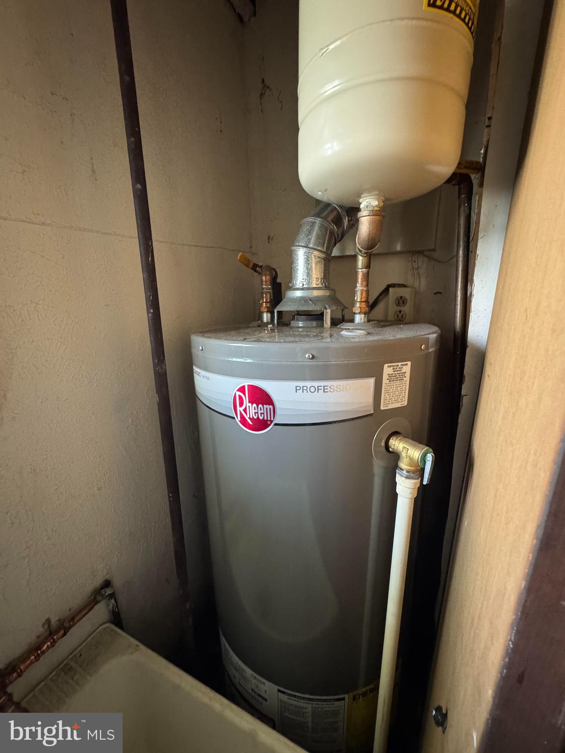 6703 Alter Street Baltimore, MD 21207 - Photo 11 of 12 a view of water heater room