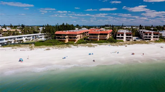 $750,000 | 6005 Gulf Drive, Unit 219, Holmes Beach, FL 34217