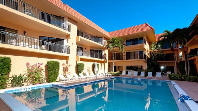 $750,000 | 6005 Gulf Drive, Unit 219, Holmes Beach, FL 34217