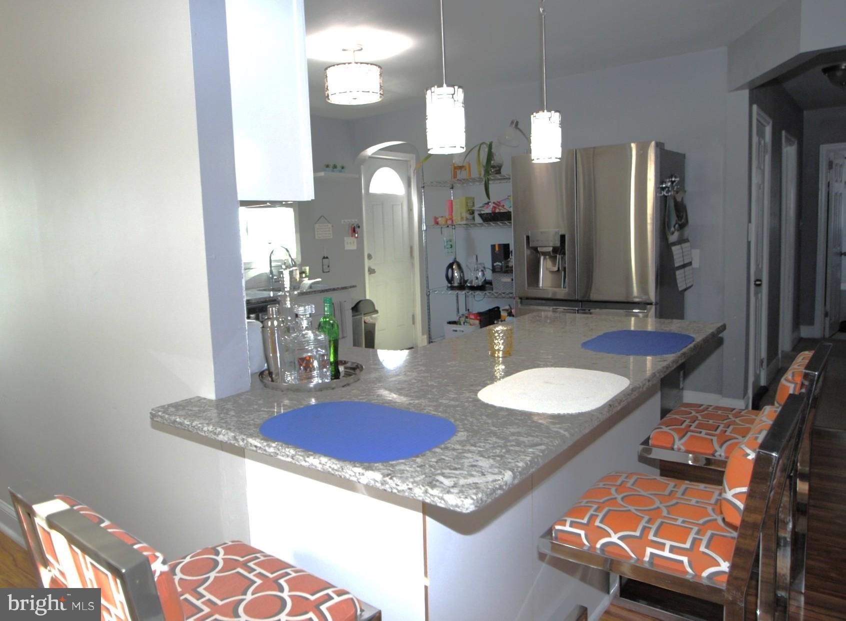 400 West Holly Oak Road Wilmington, DE 19809 - Photo 22 of 60 Large granite breakfast bar