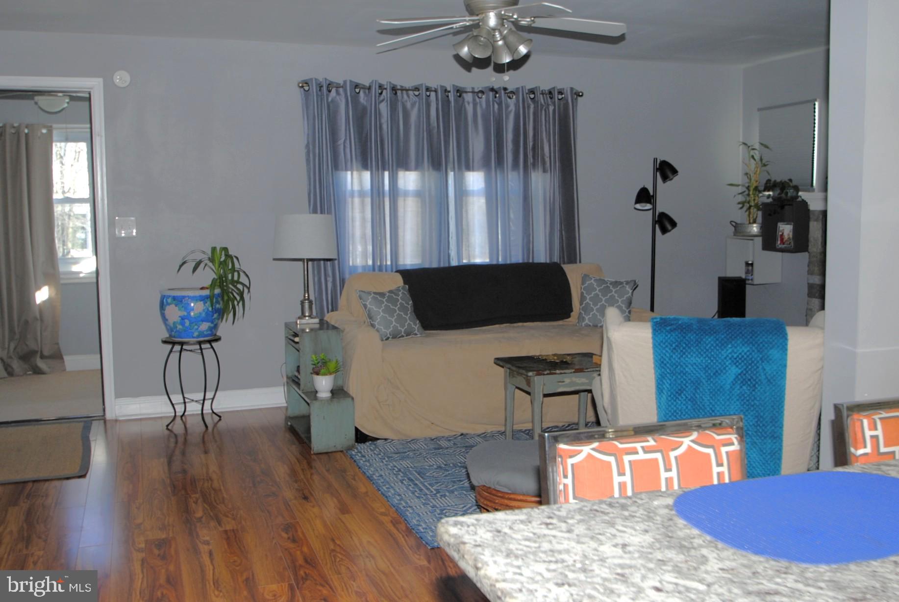400 West Holly Oak Road Wilmington, DE 19809 - Photo 30 of 60 View from kitchen to living room