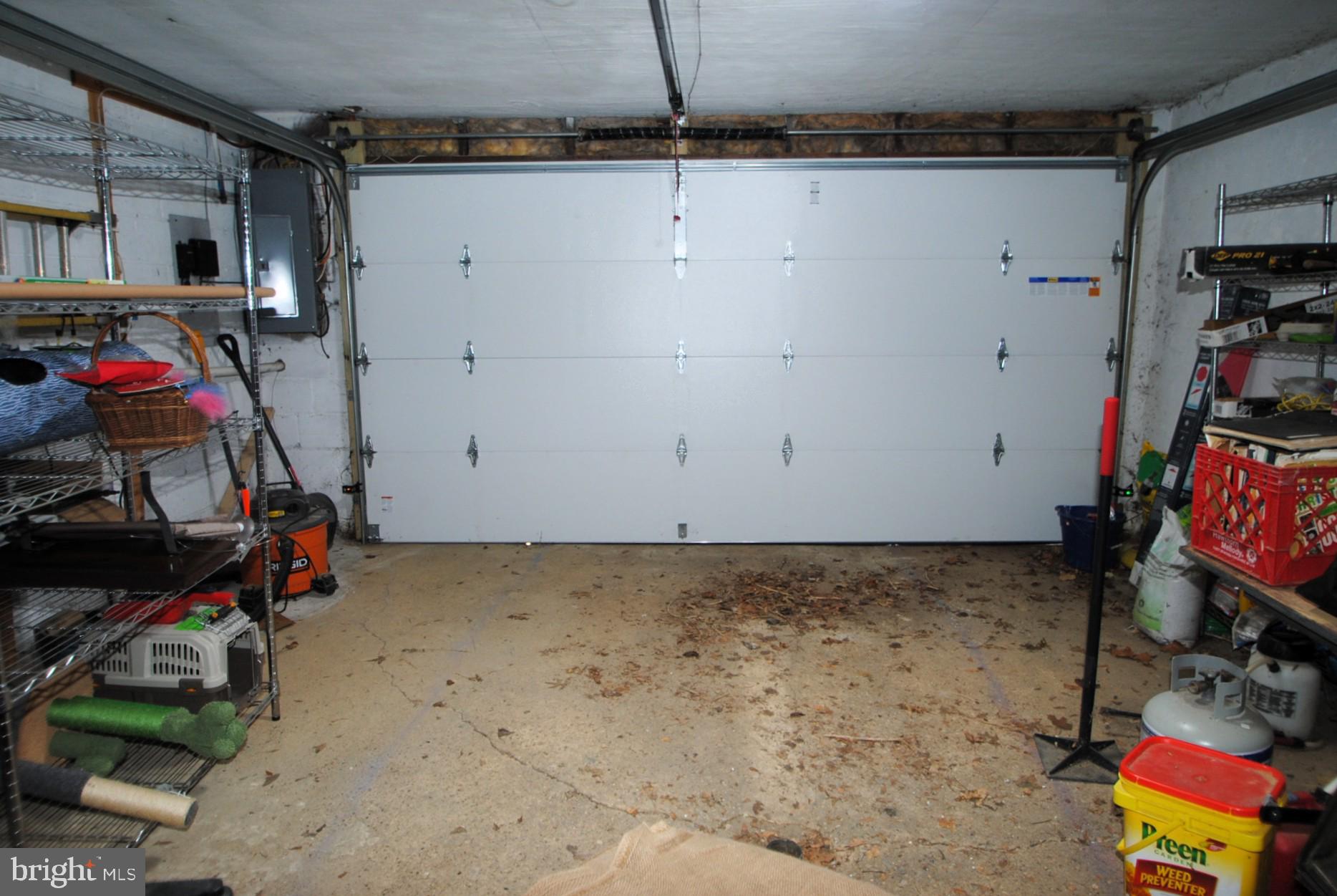 400 West Holly Oak Road Wilmington, DE 19809 - Photo 50 of 60 Garage area