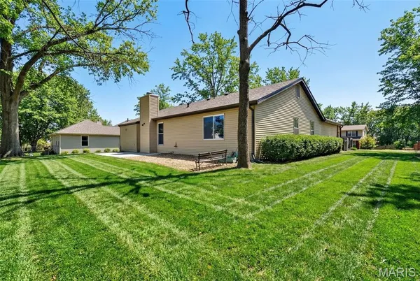 $550,000 | 847 Palm Bay Drive, Ellisville, MO 63021