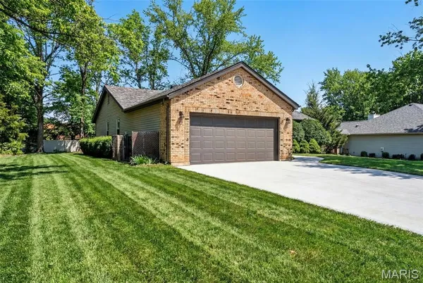 $550,000 | 847 Palm Bay Drive, Ellisville, MO 63021