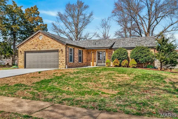 $550,000 | 847 Palm Bay Drive, Ellisville, MO 63021