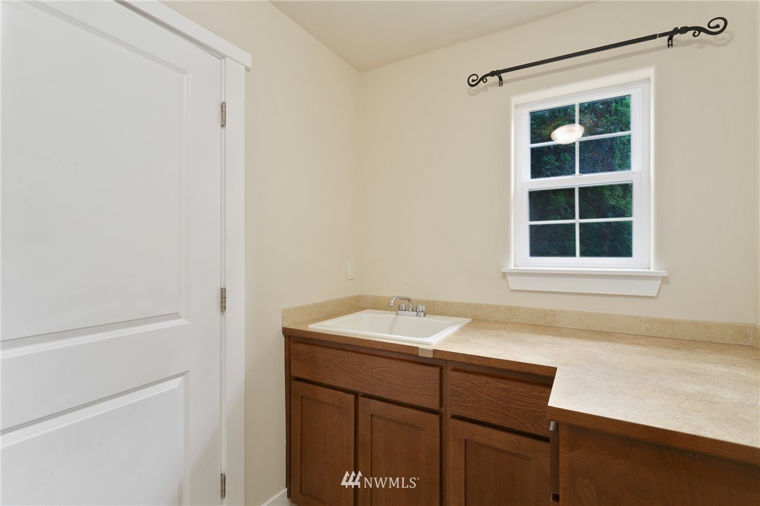 4720 Northeast 13th Place Renton, WA 98059 - Photo 32 of 34 Gallery Image 32