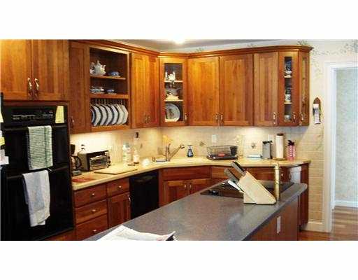 36 Wicklow Road Westerly, RI 02891 - Photo 3 of 12 Kitchen.