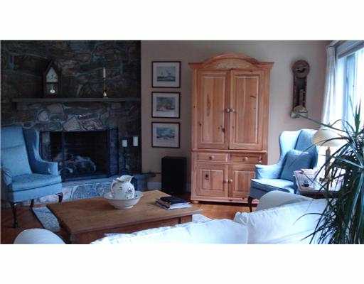 36 Wicklow Road Westerly, RI 02891 - Photo 4 of 12 Living Room.