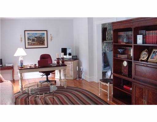36 Wicklow Road Westerly, RI 02891 - Photo 8 of 12 Studio/Study/Office.