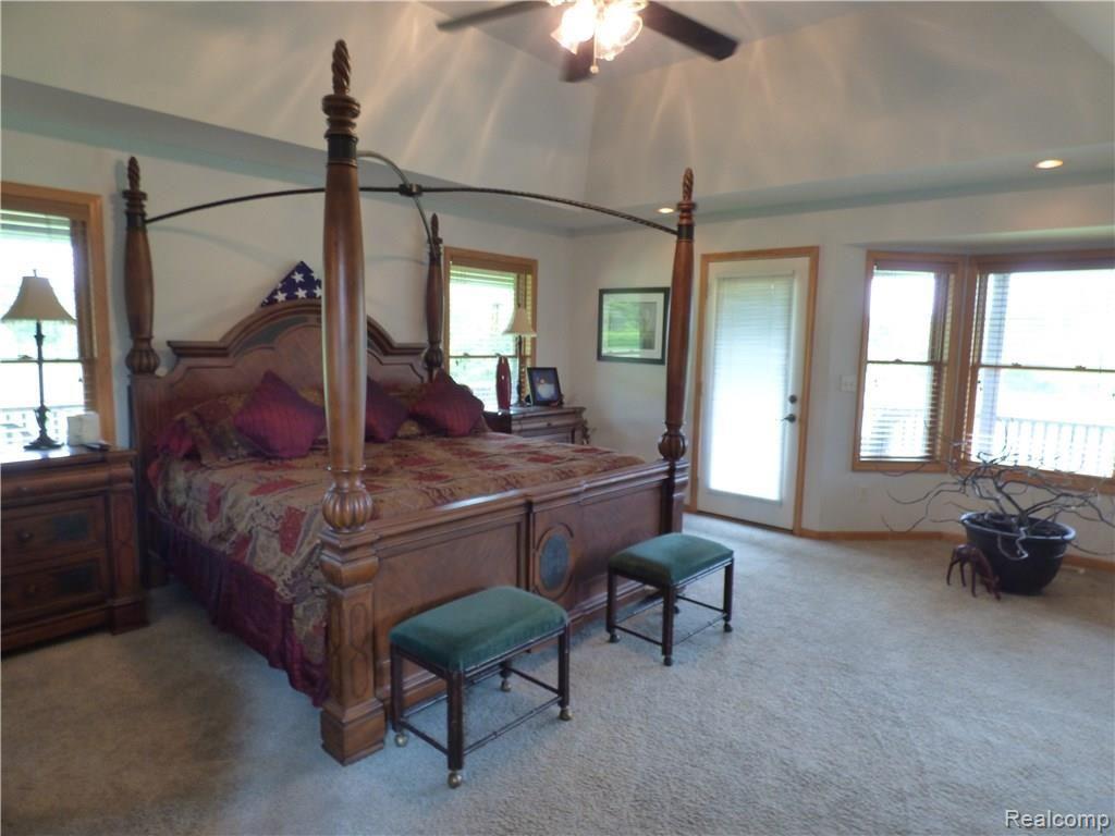 8345 Linden Road Fenton, MI 48430 - Photo 17 of 29 P1020369.JPG
