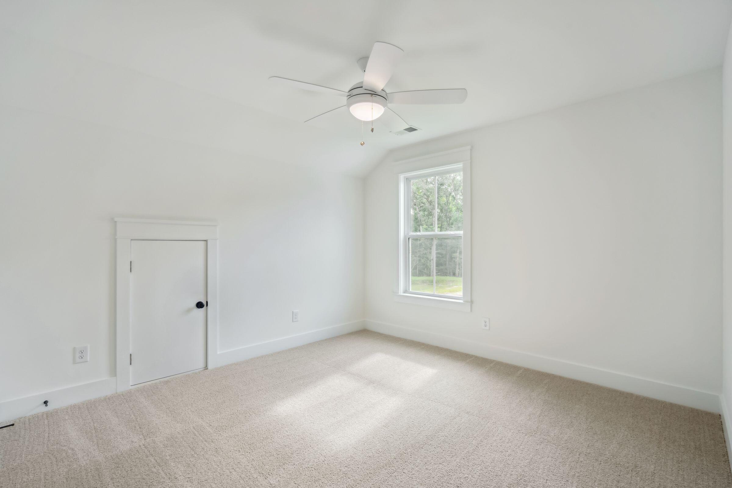 417 Grove End Road Moncks Corner, SC 29461 - Photo 29 of 33 3806GratefulRd-KeenEyeMarketing-034