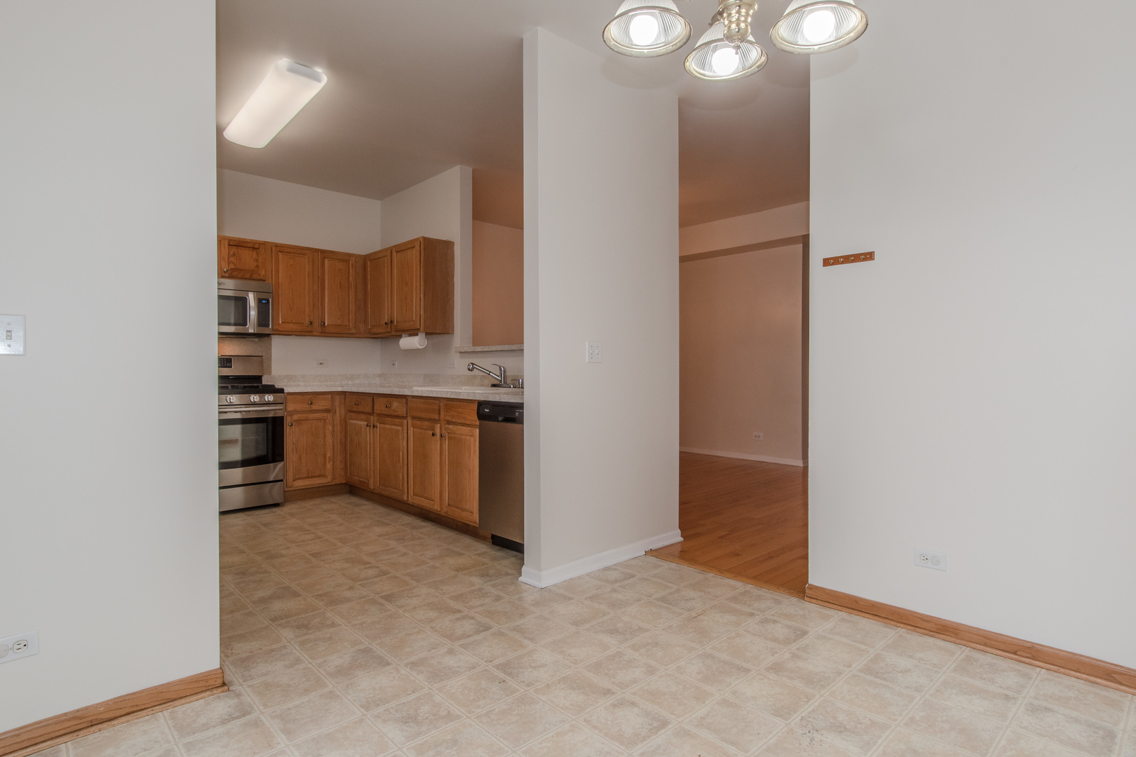 114 Enclave Circle, Unit B Bolingbrook, IL 60440 - Photo 15 of 32
