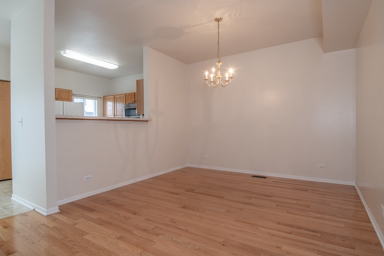 114 Enclave Circle, Unit B Bolingbrook, IL 60440 - Photo 3 of 32