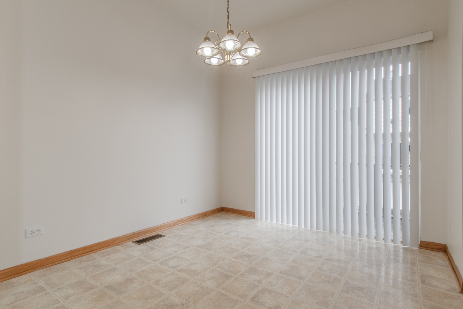 114 Enclave Circle, Unit B Bolingbrook, IL 60440 - Photo 8 of 32