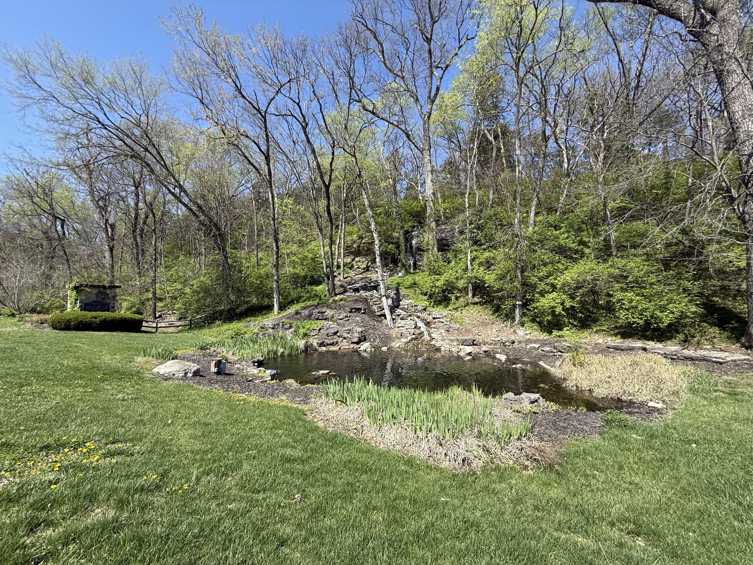 2801 West Oxbow Lane Springfield, MO 65810 - Photo 2 of 6 IMG_3704