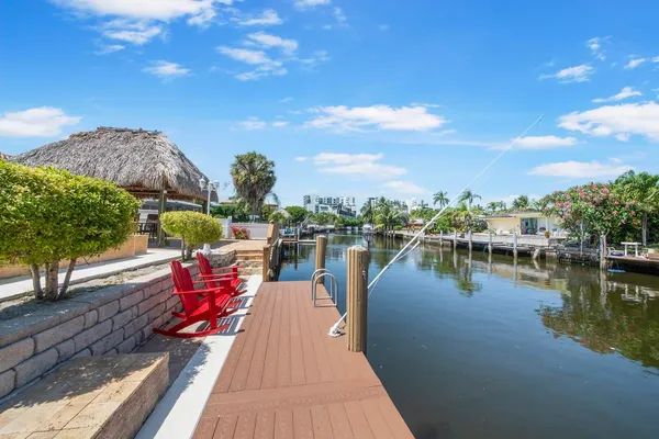 $5,995 | 220 Southeast 2nd Avenue, Pompano Beach, FL 33060