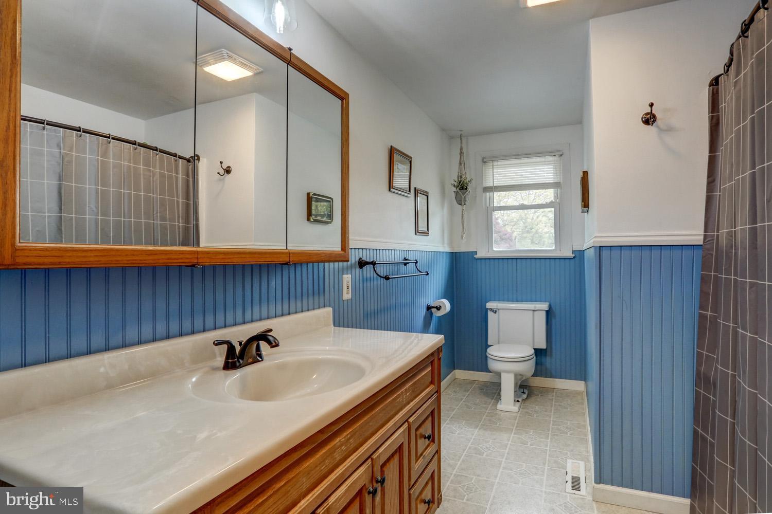 5452 Strasburg Road Gap, PA 17527 - Photo 19 of 35 Full Bathroom